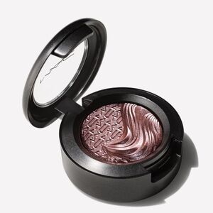 EXTRA DIMENSION EYE SHADOW “Stolen Moment”
